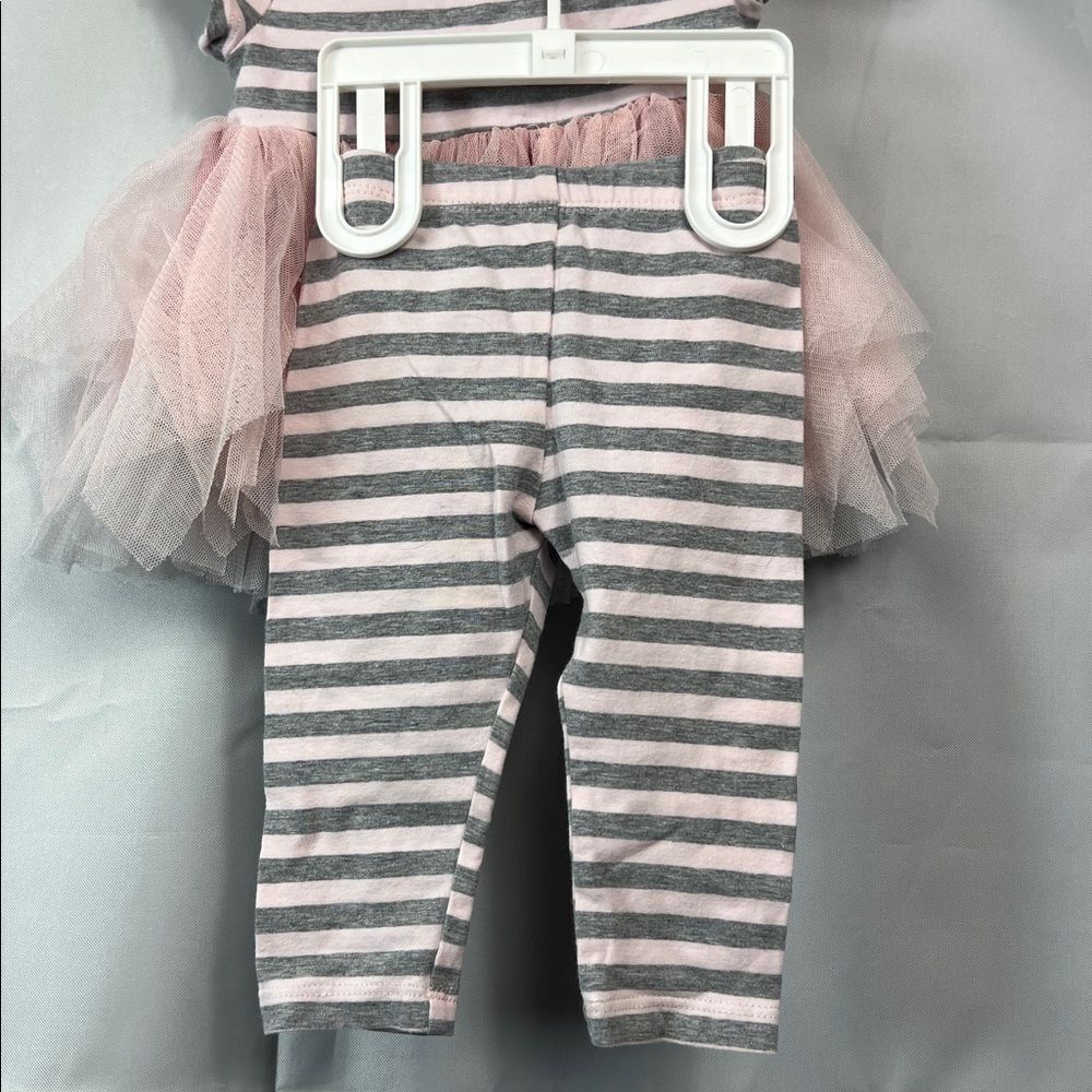 Bonnie BabyvPink and gray 2 piece tutu skirt set size 3-6 months - Picture 4 of 8